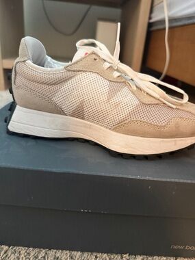 New Balance Shoes 5.5 Women